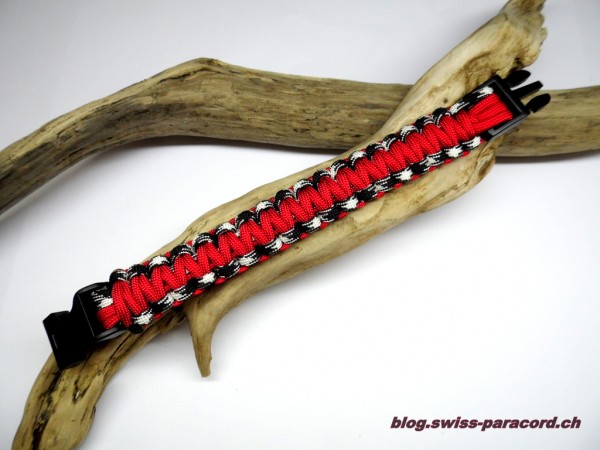 Kobra Armband panda camo / red